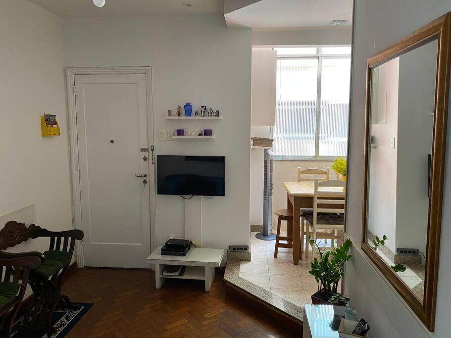 Apartamento Charmoso Na Av. Atlantica, Copacabana *